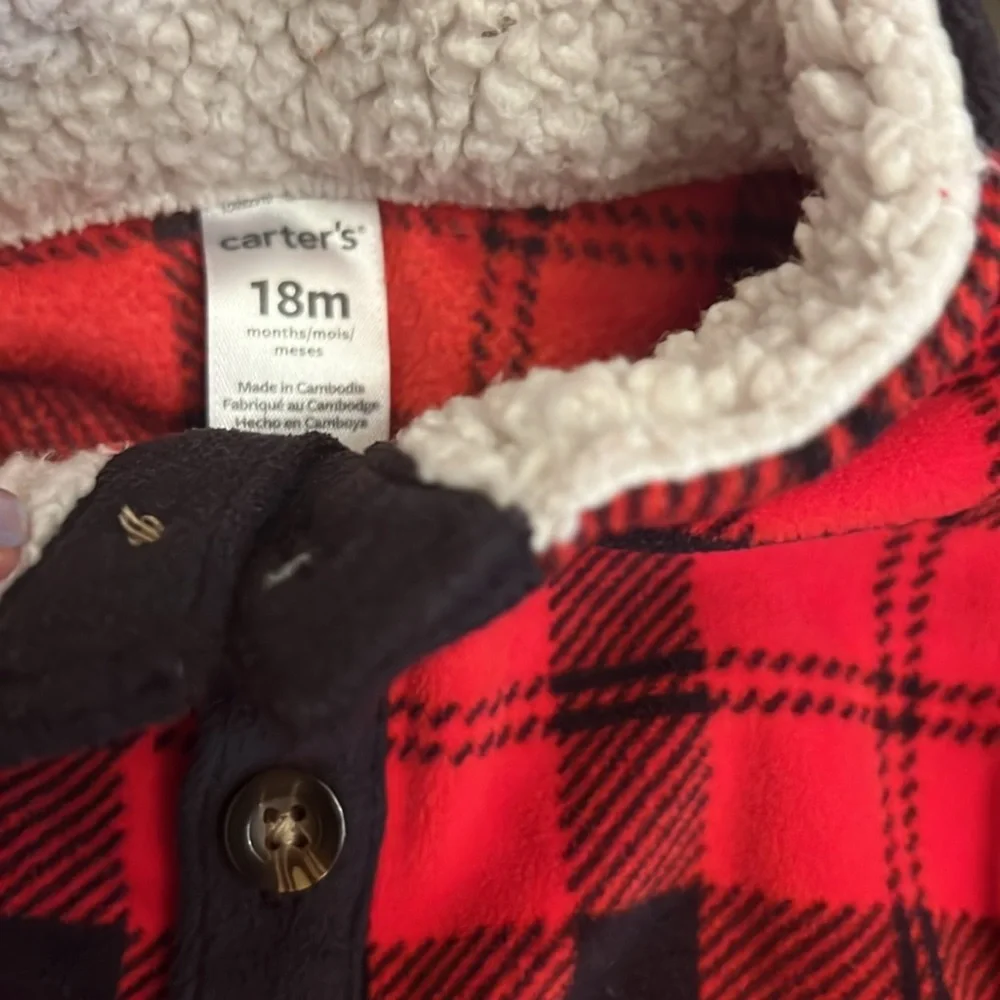 .4 tops 1 Carter's Jacket  1 Carters Vest 2 WW vests 18 months